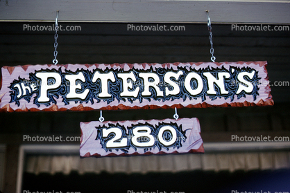 the Petersons, 280, family sign