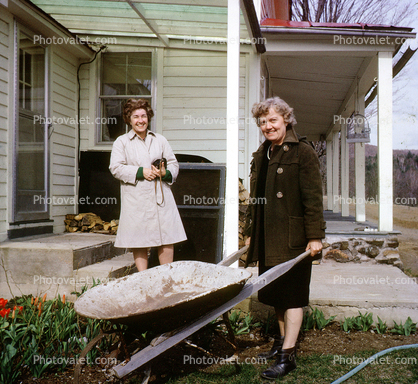 1940s housewife, wheelbarrow, 1950s