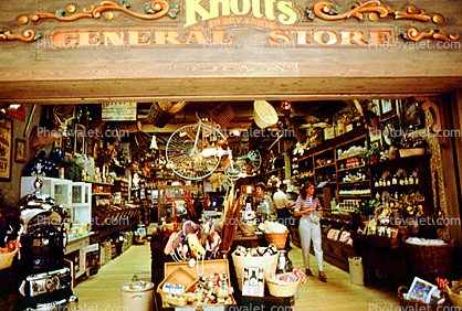 Knott's Berry Farm General Store, Shopping Mall, interior, inside, indoors, shoppers, 1980s