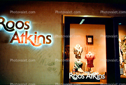 Roos Atkins, window display, Shopping Mall, interior, inside, indoors, shoppers, 1980s