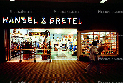 Hansel & Gretel store, Shopping Mall, interior, inside, indoors, shoppers, window display,1980s