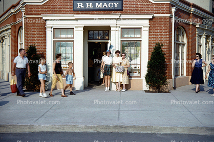 RH. Macy, store, people, 1950s
