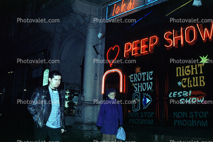 Peep Show, Night Club