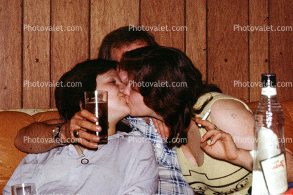 Kissing Ladies, Booze, Bar, 1950s