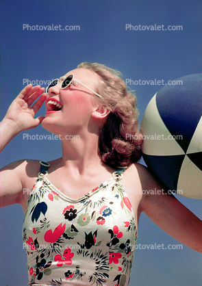 Swimsuit, Woman, Shouting, Blush, Pin-up, Ball, 1940s