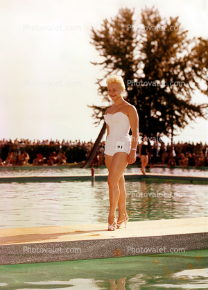 Swimsuit Pageant, 1952, 1950s