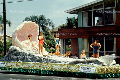 Queen of the Beaches, Long Beach Chamber of Commerce float, Miss Universe Parade, Pink Clamshell, 1955, 1950s