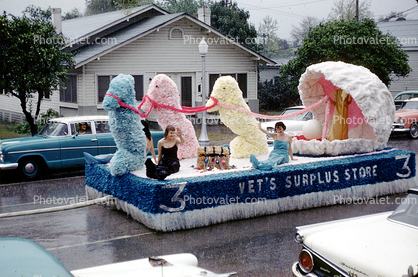 Vet's Surplus Store, Clamshell, Strawberry Festival, Lakeland Parade, Rainy Wet, Cars, Streets, Float, Car, automobile, 1950s