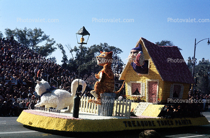 Tony the Tiger strumming a Banjo, Cat, Home, House, Picket Fence, Treasure Tones Paints, Rose Parade, 1960s