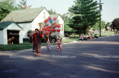 Helium Balloons, Clowns, Hobo, July 1980, 1980s