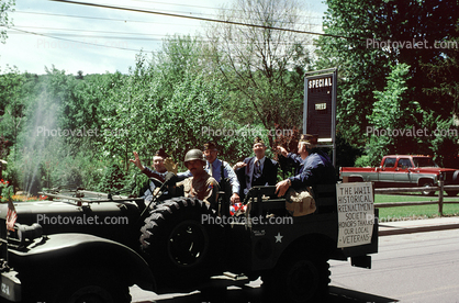 The WWII Historical Reenactment Society, Jeep