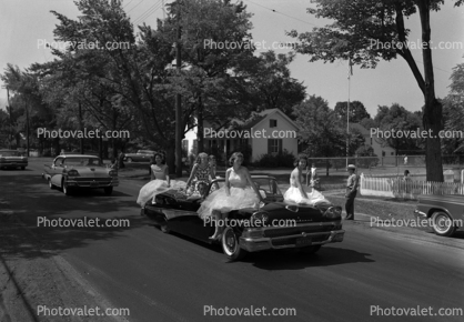Girls at a Parade, Parade, 1959 Ford Fairlane, car, float, 1950s