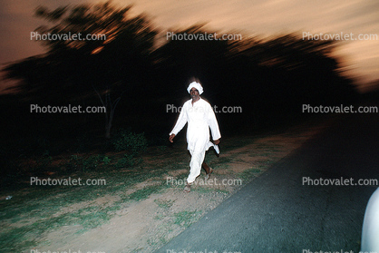 Man Walking, Ahmadabad