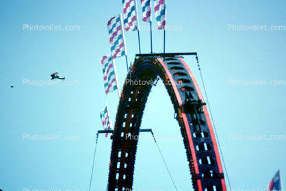 Roller Coaster, Flags