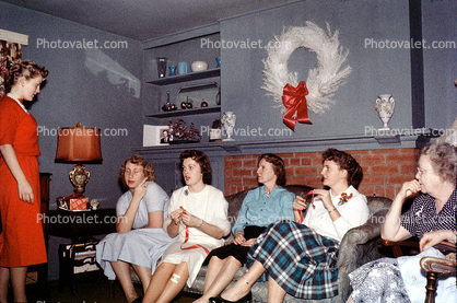women, wreath, Presents, Decorations, Ornaments, Tree, 1950s