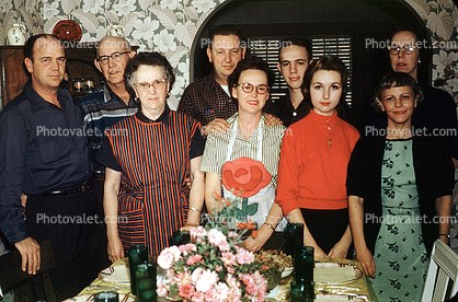men, women, rose, flowers, Tulsa, 1950s