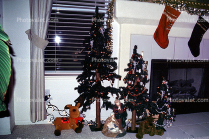 tiny tree, stockings, Presents, Decorations, Ornaments, 1960s