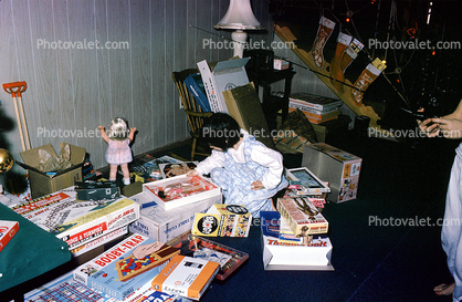 Lots of presents, doll, girl, Board Games, 1950s