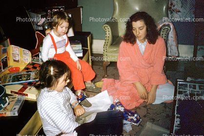 Mother, Children, Morning, Monopoly, opening presents, robe, nightwear,  1950s, 1950s