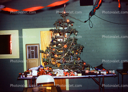 Tree, Presents, Gifts, Decorations, Ornaments, 1940s