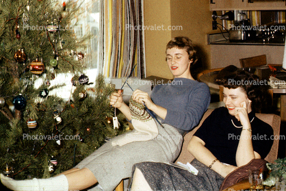 women, teens, smiles, 1950s