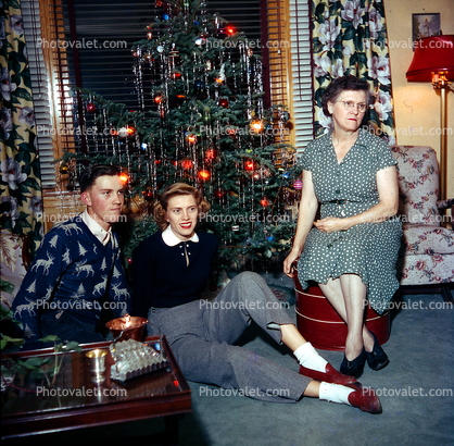 Woman, Man, Husband, Wife, grandma, Tree, Presents, Gifts, Decorations, Ornaments, 1940s