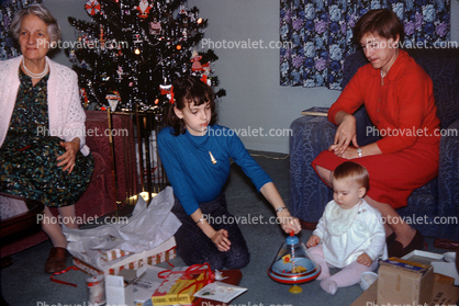 Grandma, Girl, Toddler, toys, presents, gifts, December 1964, 1960s