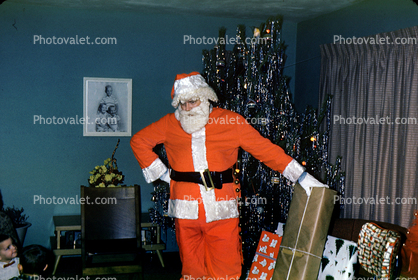 Santa Claus, Presents, 1950s