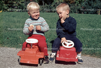 Boys, Brothers, siblings, October 1966, 1960s