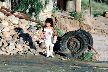 Girl, Stones, Tires, Colonia Flores Magone