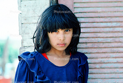 Girl with with a Deep Look, Colonia Flores Magone