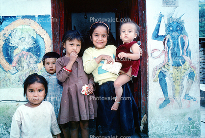 Girls, Himalayan Foothills, Nepal, Hindu Shrine, Araniko Highway, Himalayas, Kodari