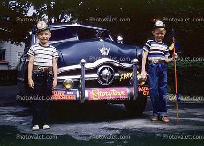 Boys, 1950 Ford Custom Coupe, Storytown, 1954, 1950s
