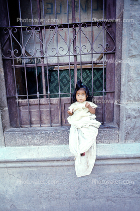 Girl, Ollantaytambo Peru