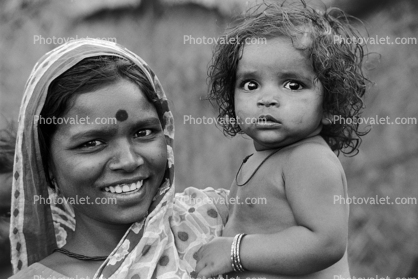 Mother and Daughter, Khroorow Baug, Mumbai