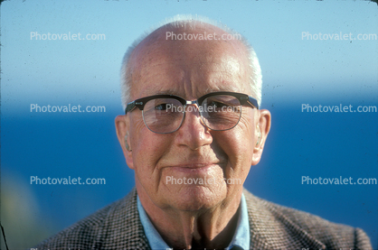 Buckminster Fuller portrait, face, smiles, Pacific Palisades, 1970s