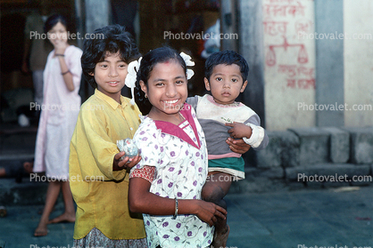 smiles, Bother and Sister, Siblings, Nepal, Araniko Highway, Himalayas, Kodari