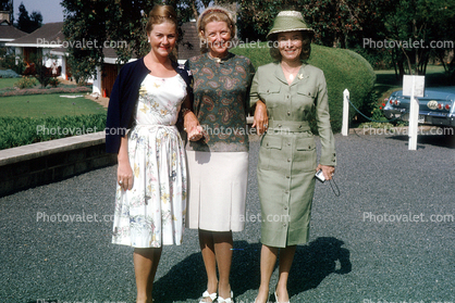 Pretty Ladies, formal dress, hat, skirt, November 1963, 1960s