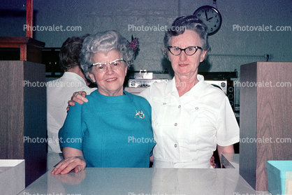 Alice, Women, friends, clock, cateye glasses, Temple Dentai Clinic, 1950s