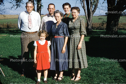 Family, Group, 1940s