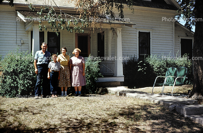 Family Portrait, house, home, 1950s