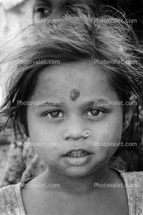 Girl, face, nosering, slum, Mumbai, India