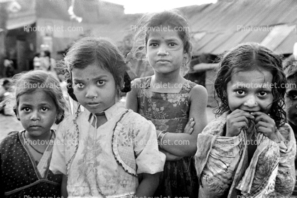 Girls, friends, slum, Mumbai, India