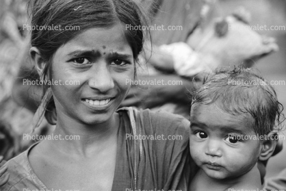 Teen Mother, daughter, girl, female, Mumbai (Bombay), India