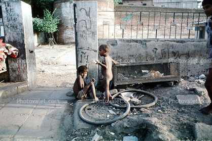 Malnourished boys, Amadabad