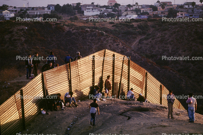 Illegal immigrant, border patrol, Wall