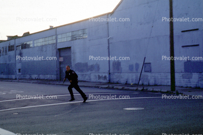 policeman chasing, crosswalk, Potrero Hill, police
