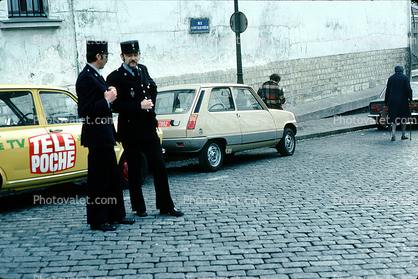 Car, Tele Poche, Gendarme, Gendarmerie, October 1977, 1970s