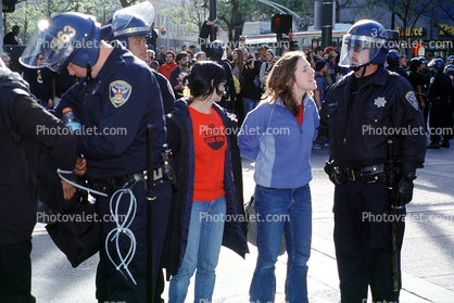 San Francisco Protest against the Iraq War, March 20, mass arrest, Crowds, Protesting War