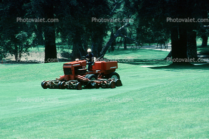Jacobsen Lawnmower, Mowing  Lawn